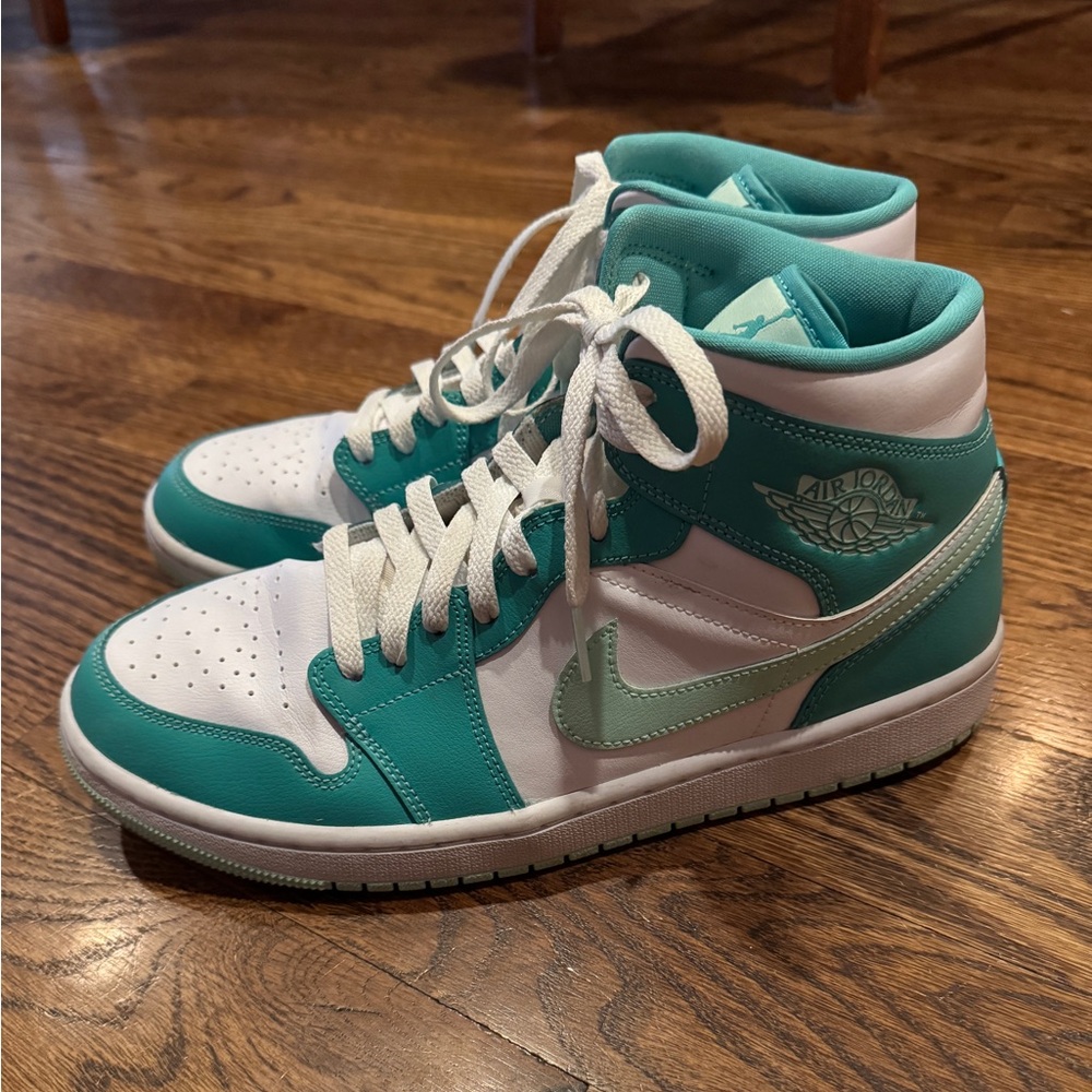 Nike Air Jordan 1